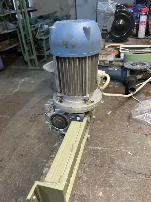 Vand motor cu reductor 380V