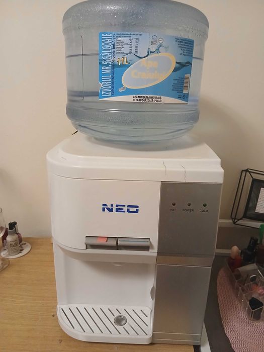 Dozator de apa Neo