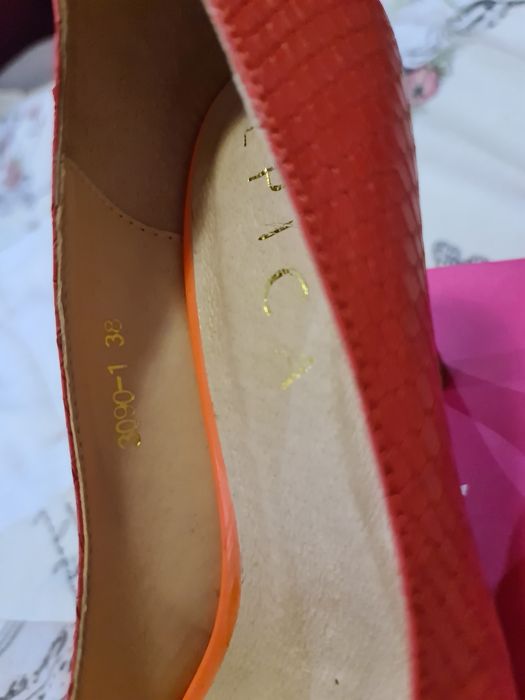 Vând pantofi noi piele Epica