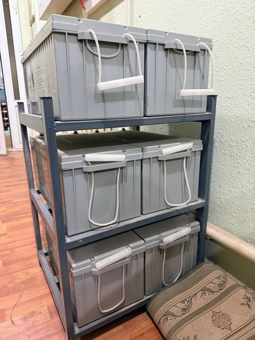 Продам Инвертор 3 KvT, и гелиевые аккумуляторы 200 watt