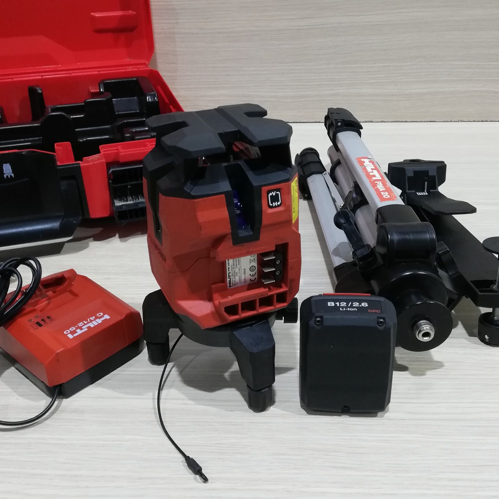 Laser profesional Hilti PM 40-MG