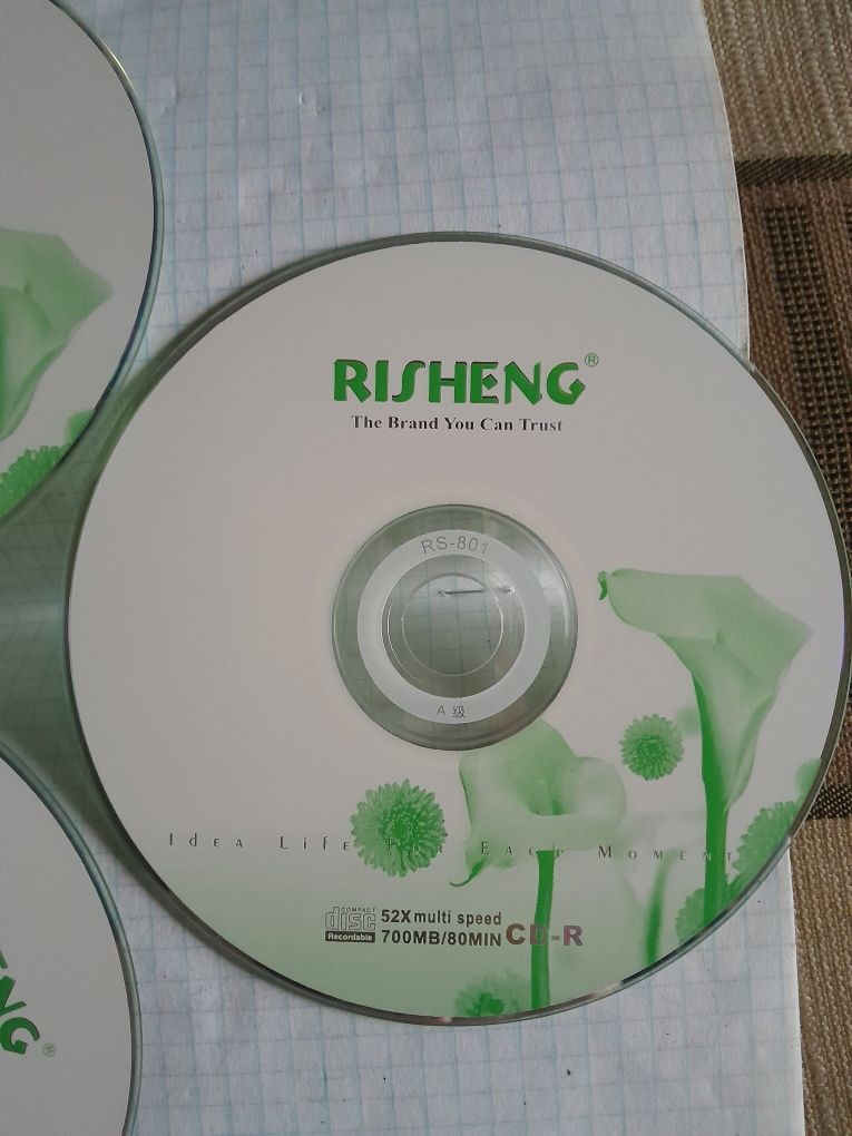 Болванки диски диск CD R cd r CD=R 700 MB 3 штуки чистые незаписанные