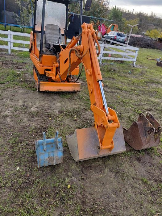 Miniescavatot neuson  1.5 tone