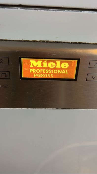 Masina de spalat vase Miele PG 8055 Professional