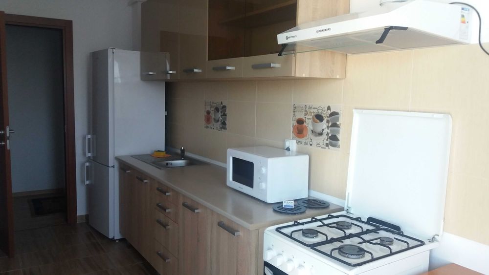 Inchiriez apartament 3 camere Drumul Taberei, la 10 minute de metrou.