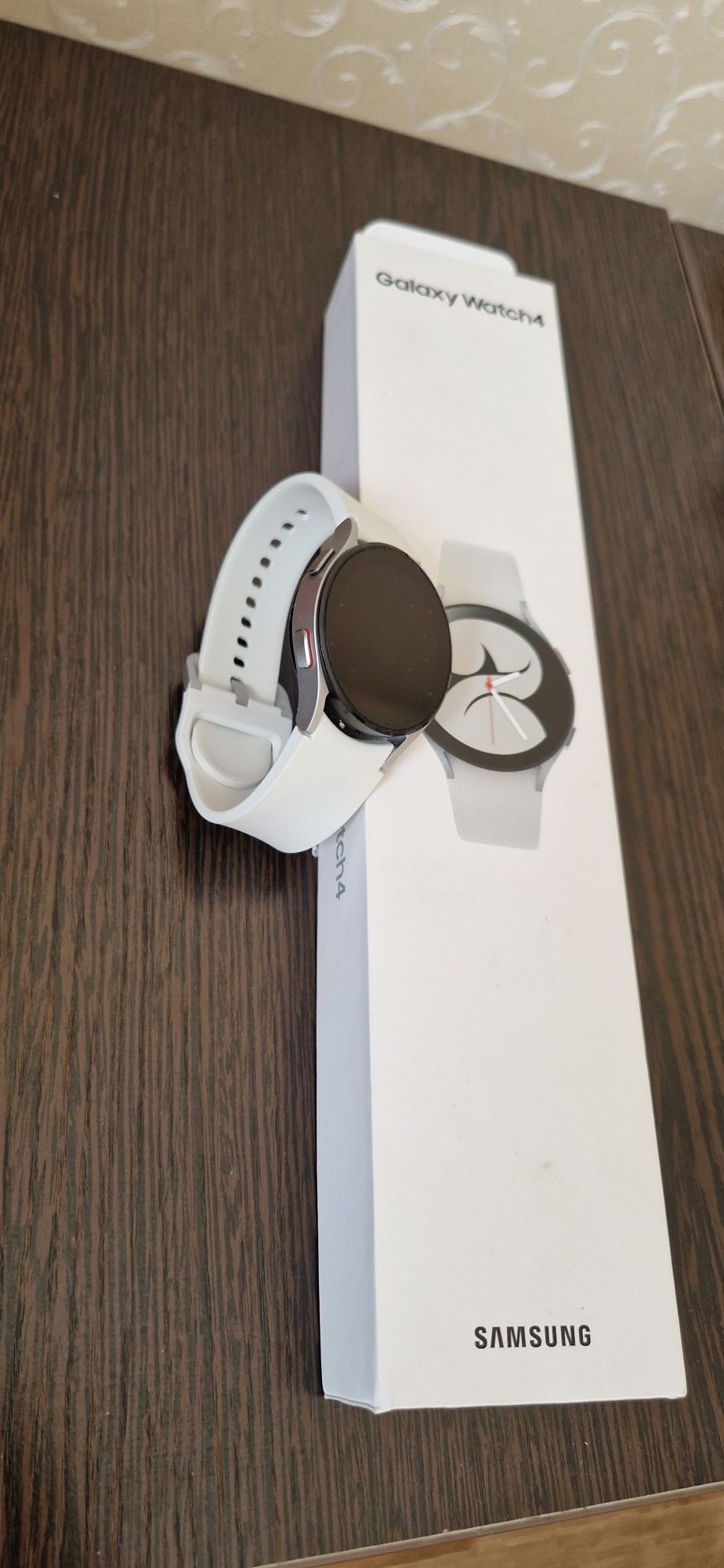 Смарт часы Galaxy watch 4