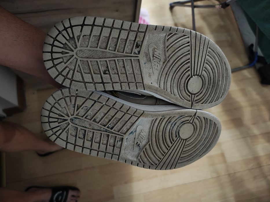 Air jordan 1 retro low og..45.5