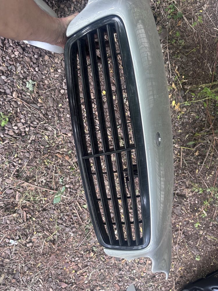 Преден капак Mercedes C200 CDI/W203 2003 Година