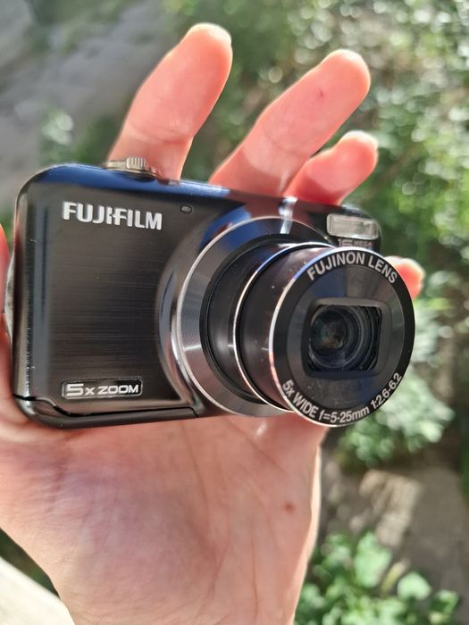 Компактен дигитален фотоапарат FUJIFILM FinePix JX350