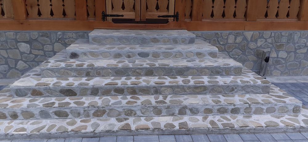 Piatra naturala de rau pavat si placat