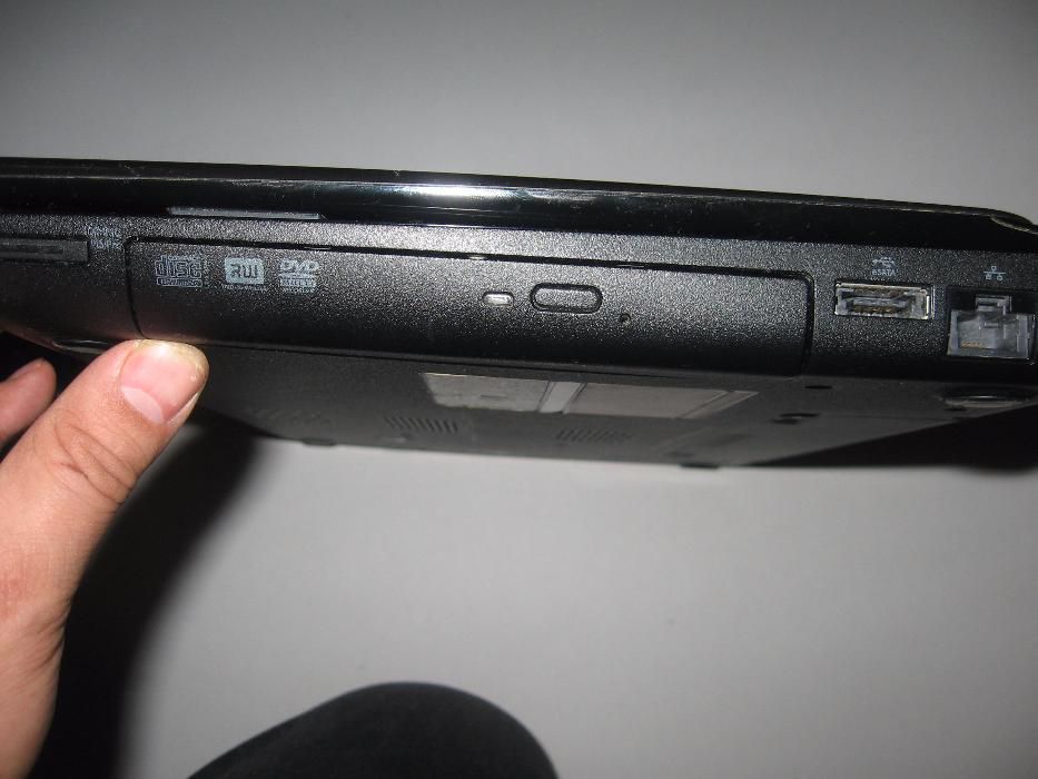 Vand laptop Dell Inspiron M5010