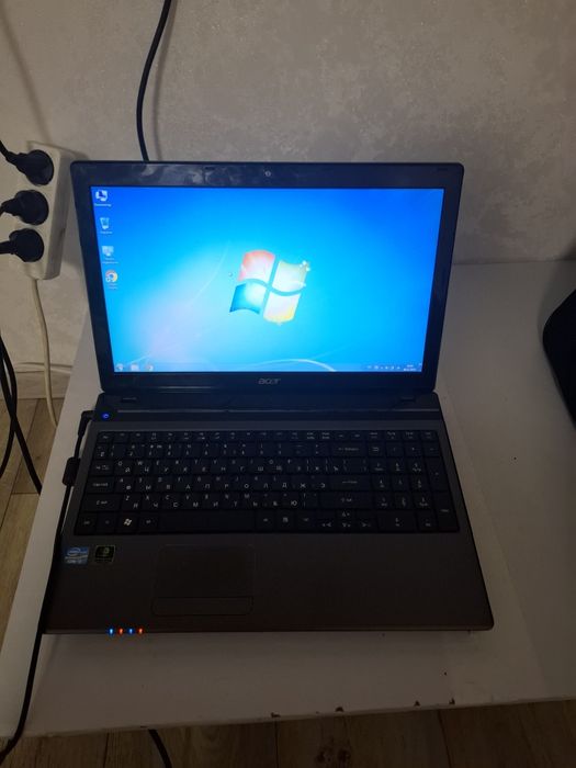 Продам ноутбук 100% Acer 5750 в отличном состояний