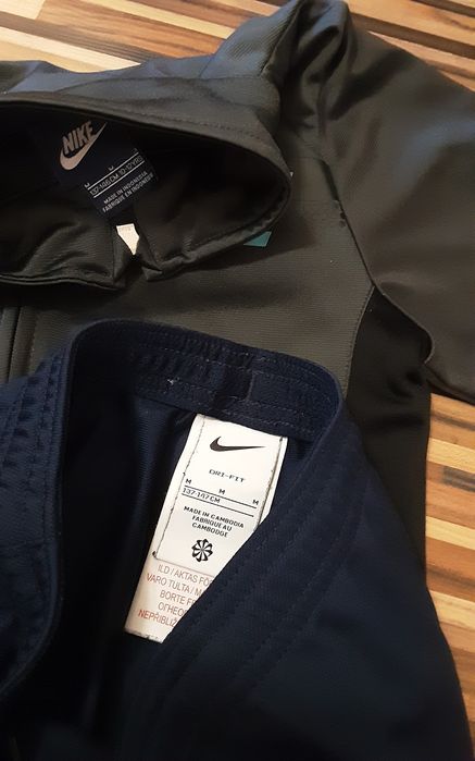 (M 137-147) NIKE оригинален екип 3 части(60лв)шорти(30лв)тениски(25лв)