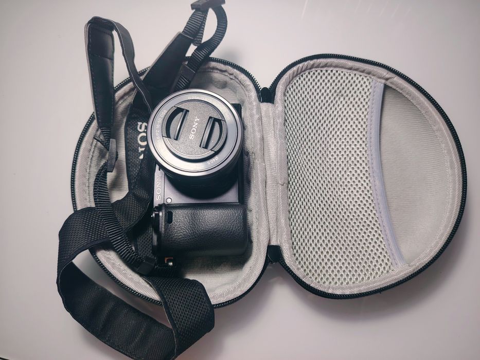 Aparat foto Mirrorless Sony A6000