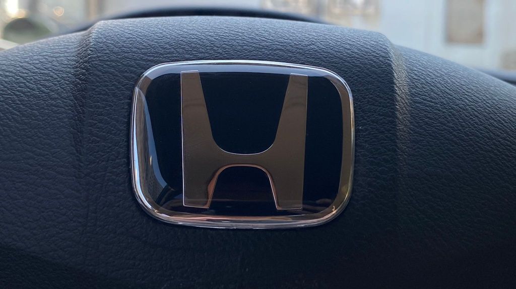 Emblema / sigla / logo autoadeziva volan Honda(Civic,Accord, CRV etc.)