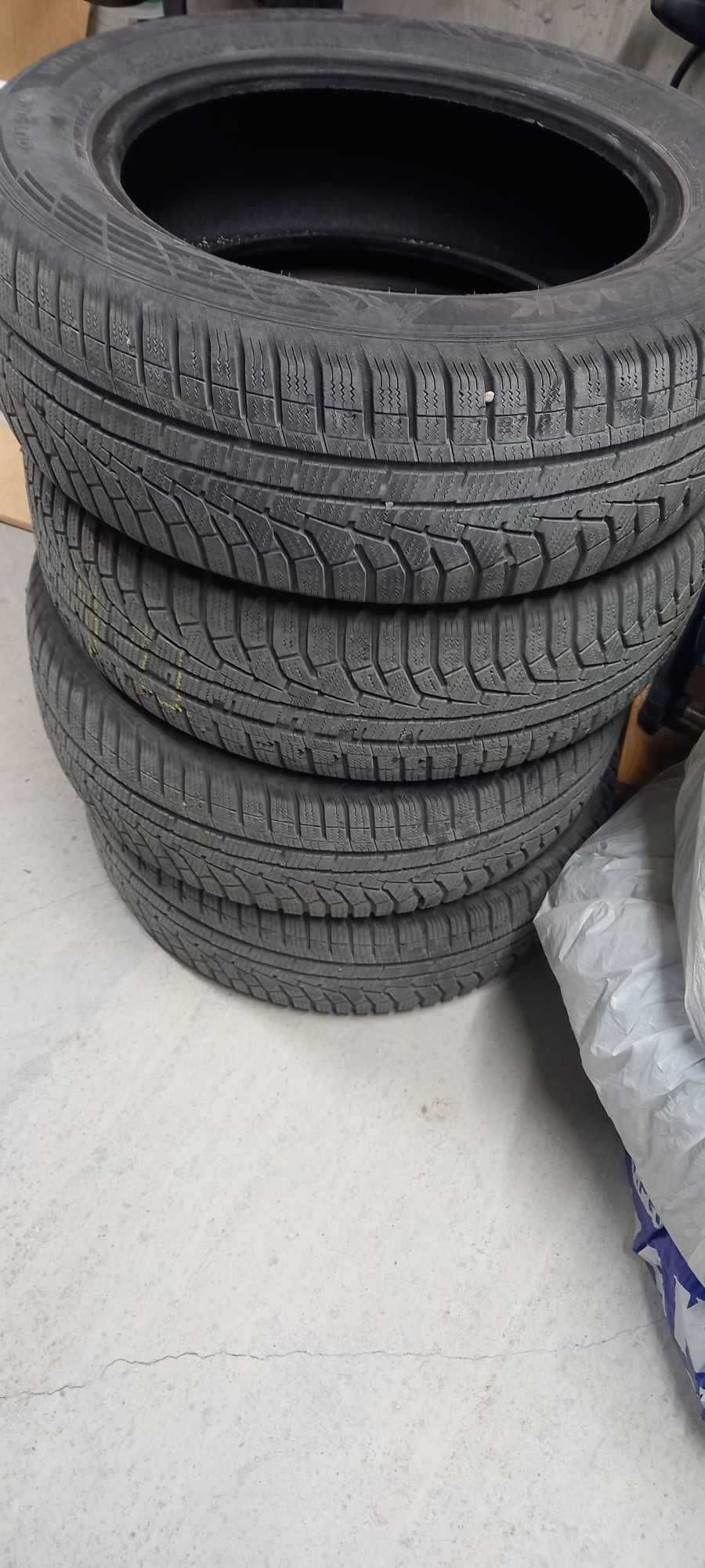 Употребявани зимни гуми Hankook 215 60 17 DOT4316- 4 броя-25 лв/бр