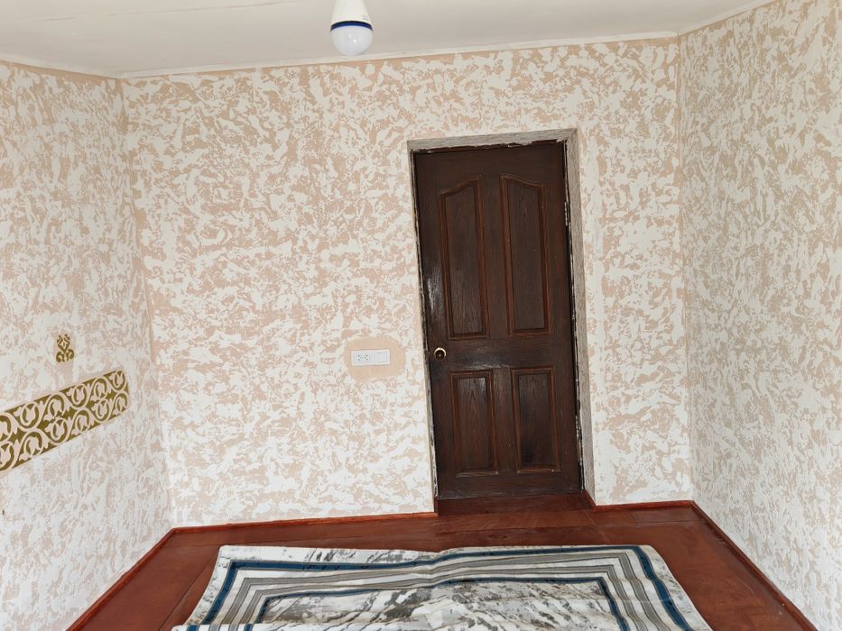 Сдаётся комната в частном доме 700000.