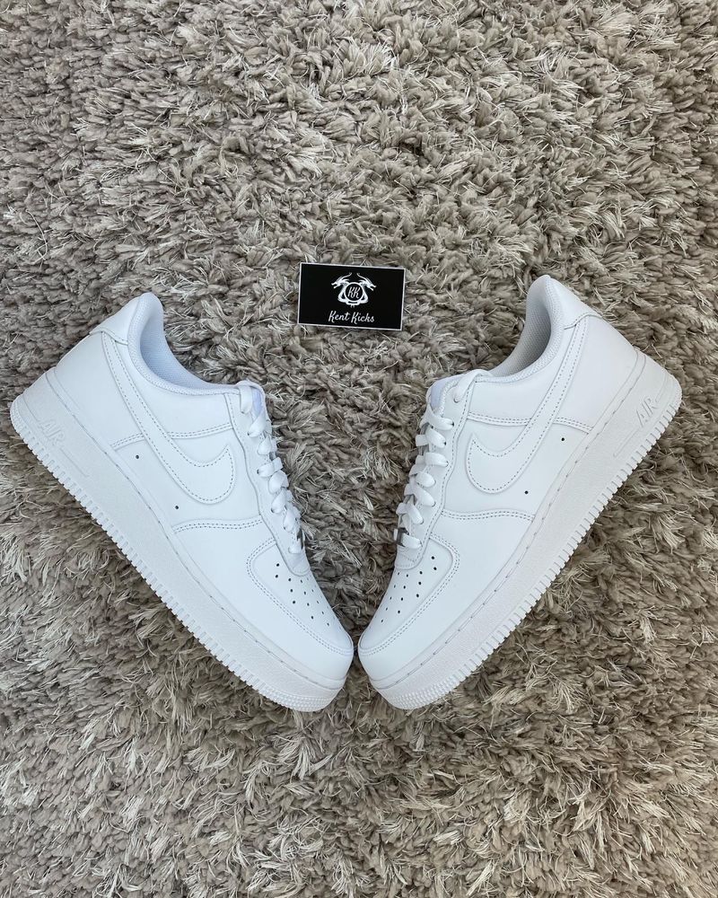 Nike Air Force 1 Triple White