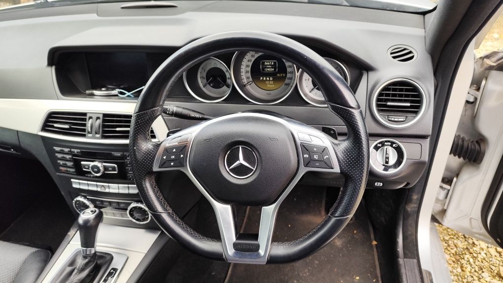 На части Mercedes C Class W204 220 cdi OM651 комби face автомат
