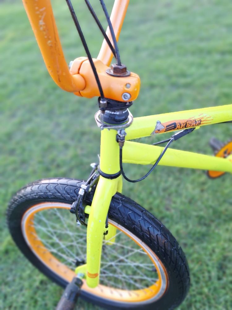 Vând Bicicleta Bmx