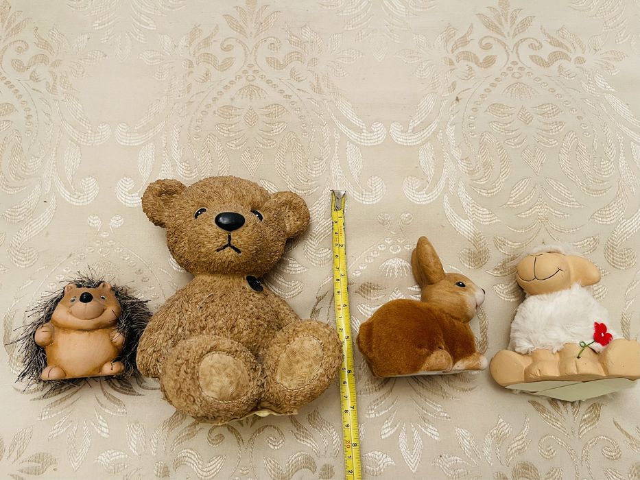 Bibelouri decorative pusculita cu banita noi, urs iepurasi oita arici