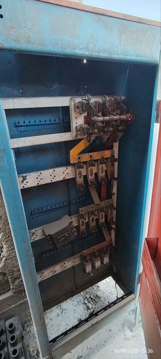 Продаётся электрический щит.