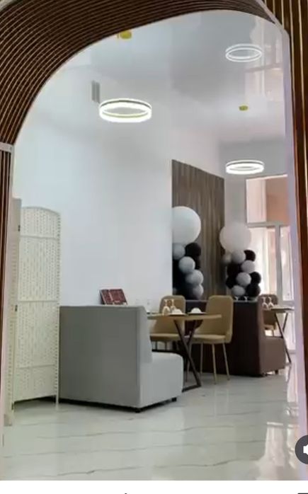 Кафенің заттары сатылады. Жабылуына байланысты