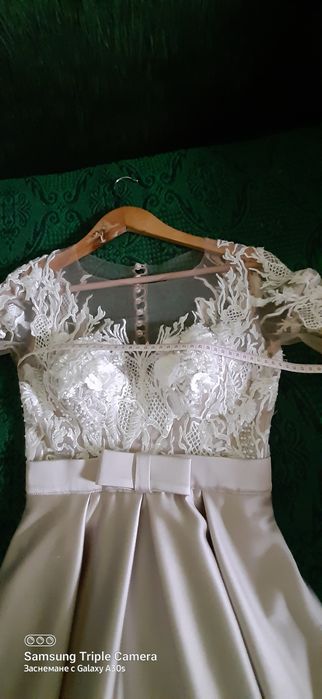 Дамска рокля с дантела