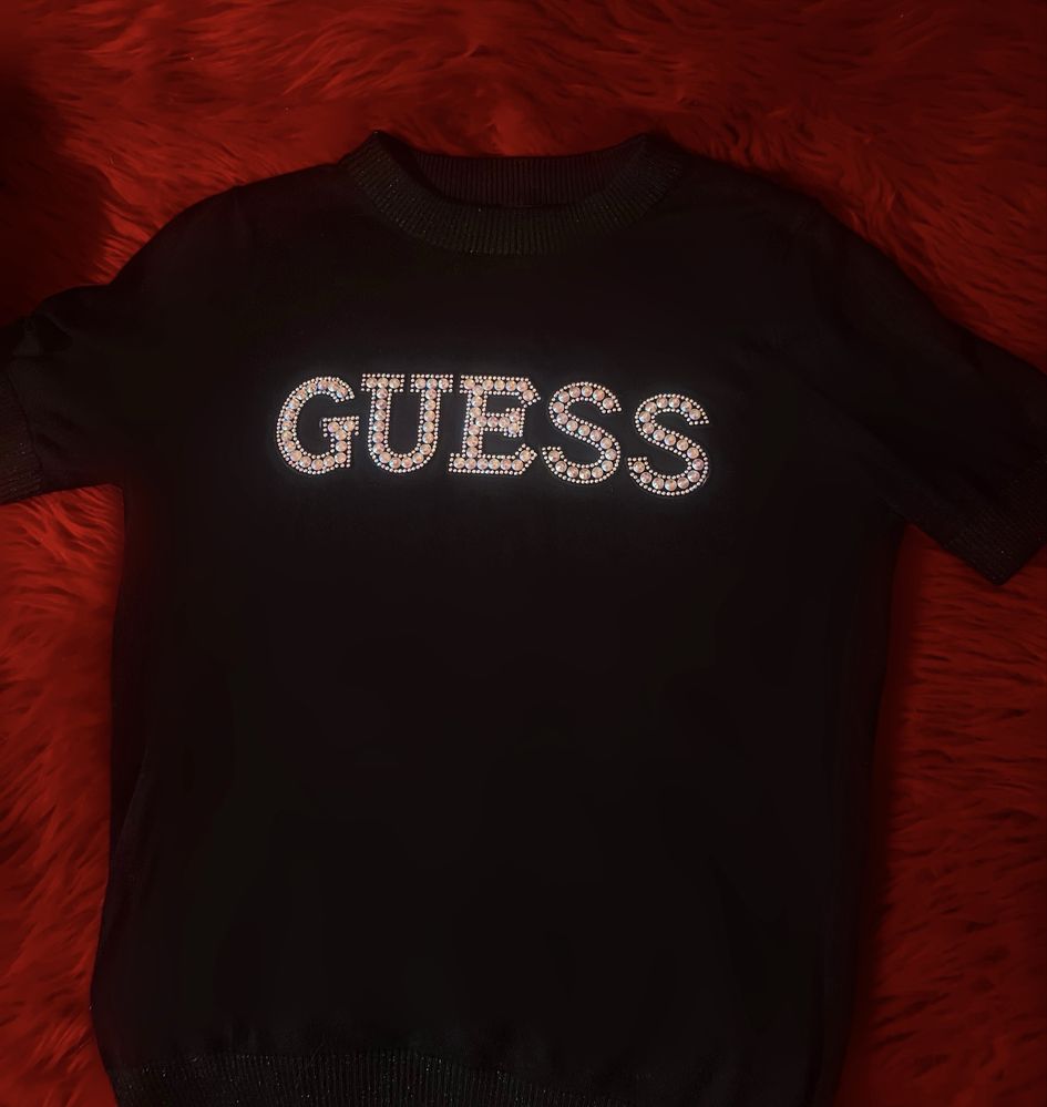 Тениска Guess с камъни