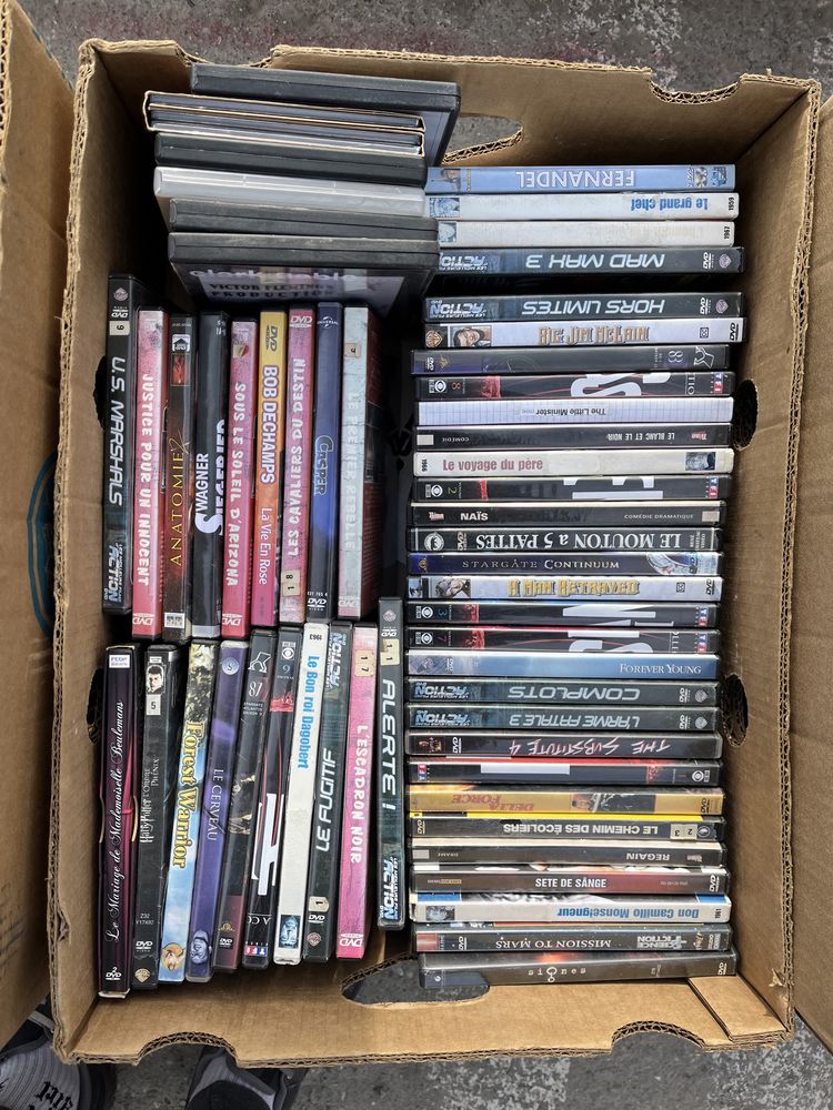 vand cd-uri cu filme angro