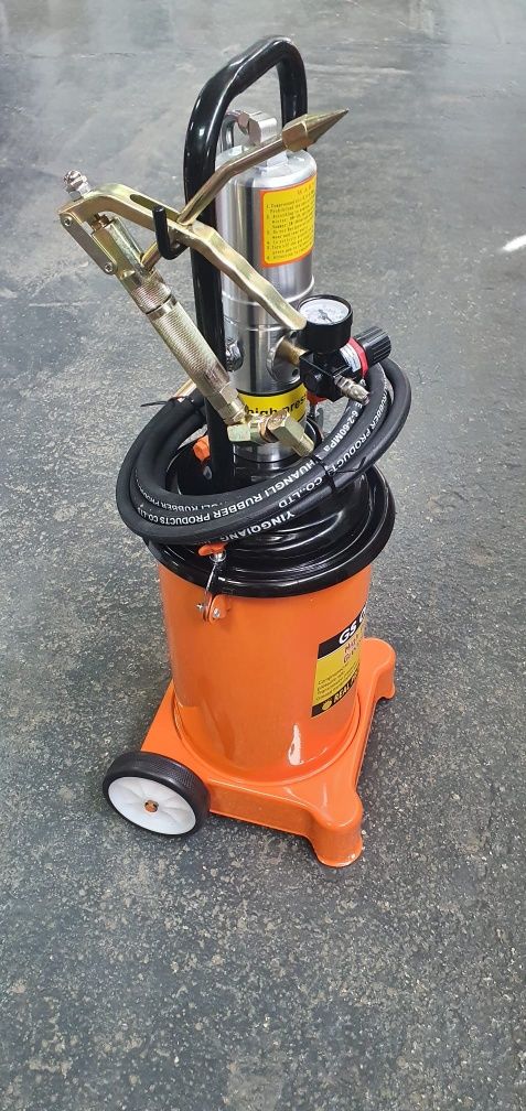 Pompa de gresat pneumatica 12l