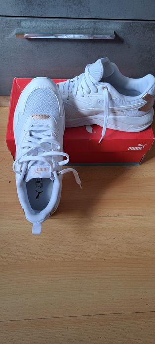 Бели маратонки на Puma