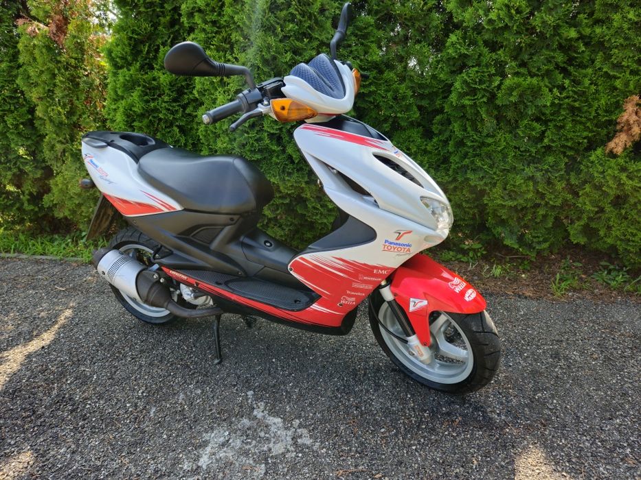 Scooter Yamaha Aerox 50 cm condiție unicat !