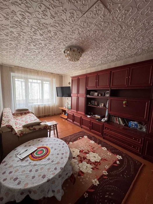 Продам 3 ком. 2/5 этаж, Сандригайло 60, маг. Находка