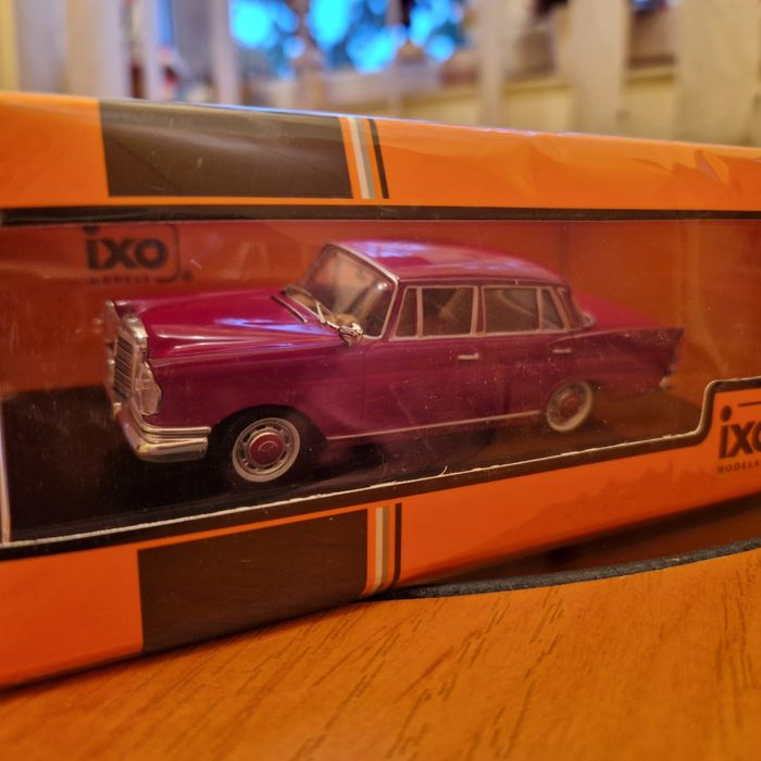 Macheta colectie jucarie Mercedes 220 se 1959 cu. Cadou