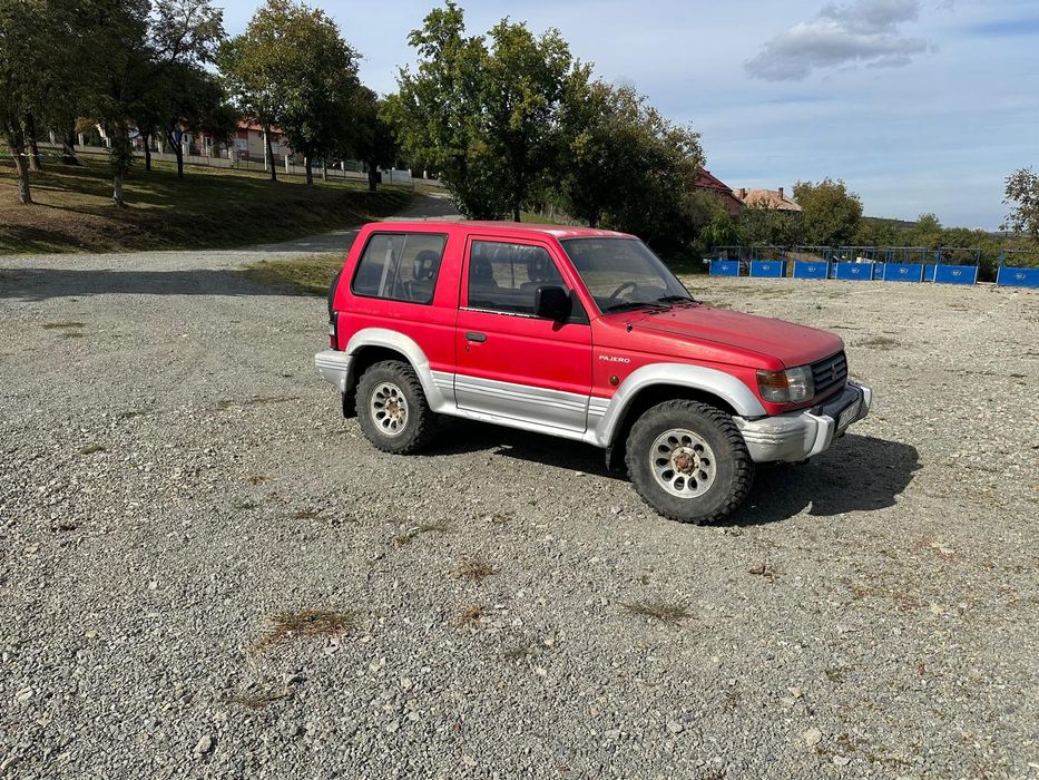 Vând Mitsubishi Pajero