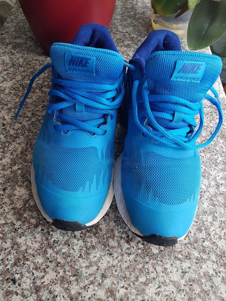 Adidași Nike pentru băieti