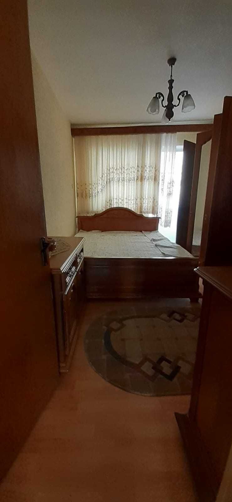 Închiriez apartament 3 camere,  micro 8, Tgv , lângă piața 1 Mai