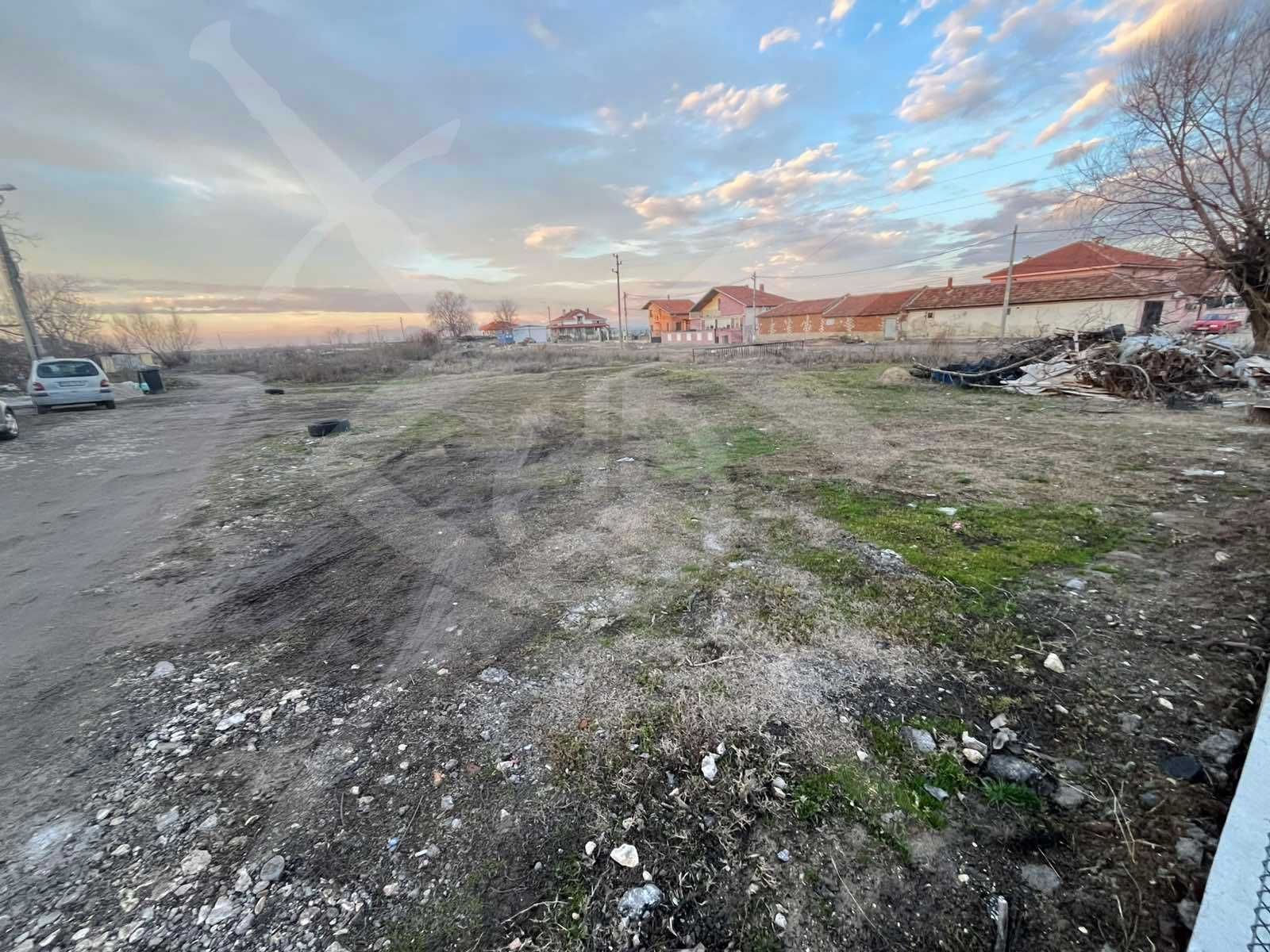 Парцел село Маноле 44100