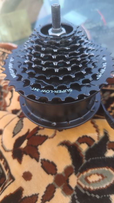 Vînd doua motoare de bicicleta electrica ,citiți anunțul.