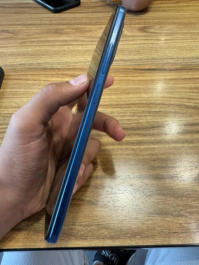 Redmi 12C telefoni sotiladi srochna