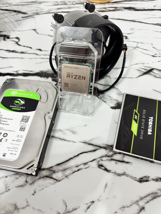 AMD Ryzen 5 + Cooler, SSD, HDD si 2 Ventilatoare
