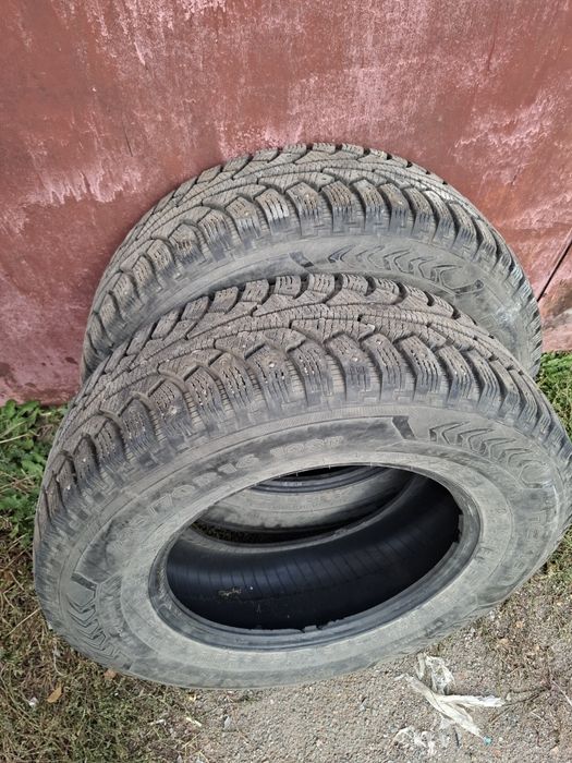 Продам  шины  бу 225/70/16 nokian