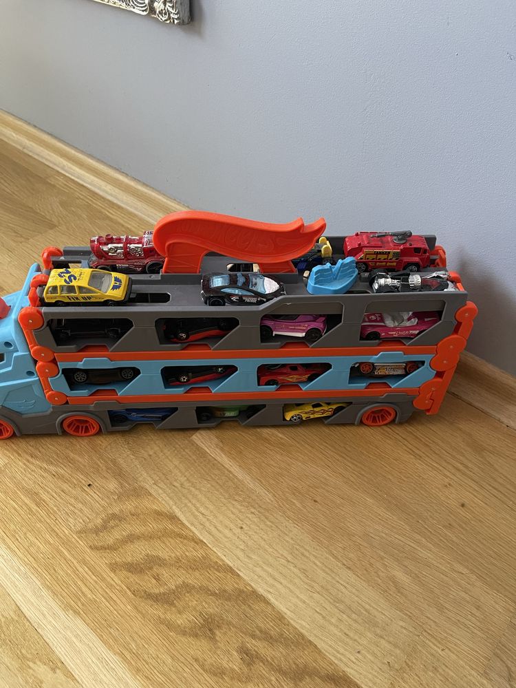 HOT WHEELS TRUCKS 20бр метални колички
