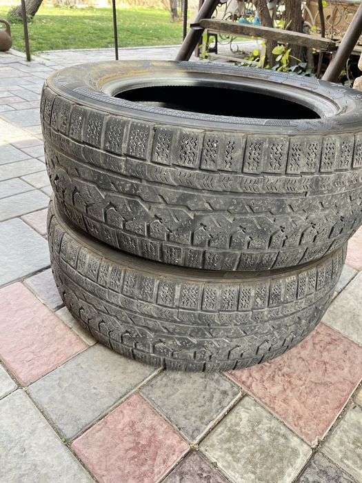 Шины зимние 235/60/17