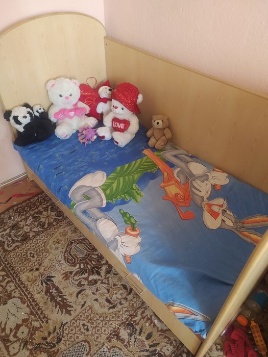 Продавам детска кошара