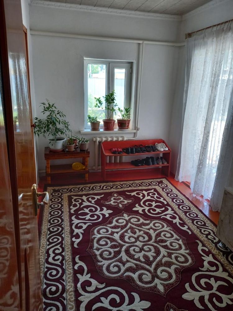 Үй сатылады. Дом продаются