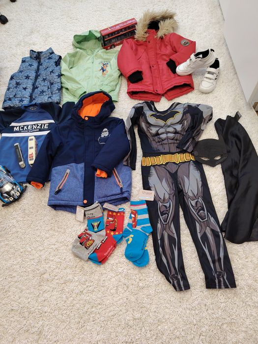 Lot hainute bairtel 5-6 ani