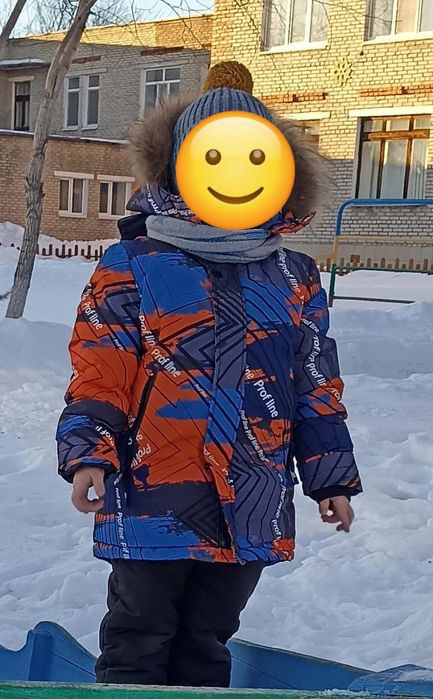 Продам зимний комбинезон на мальчика
