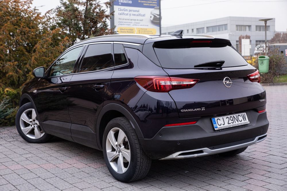Opel granland x 2.0 diesel automat 177 cp 2018 varianta de top